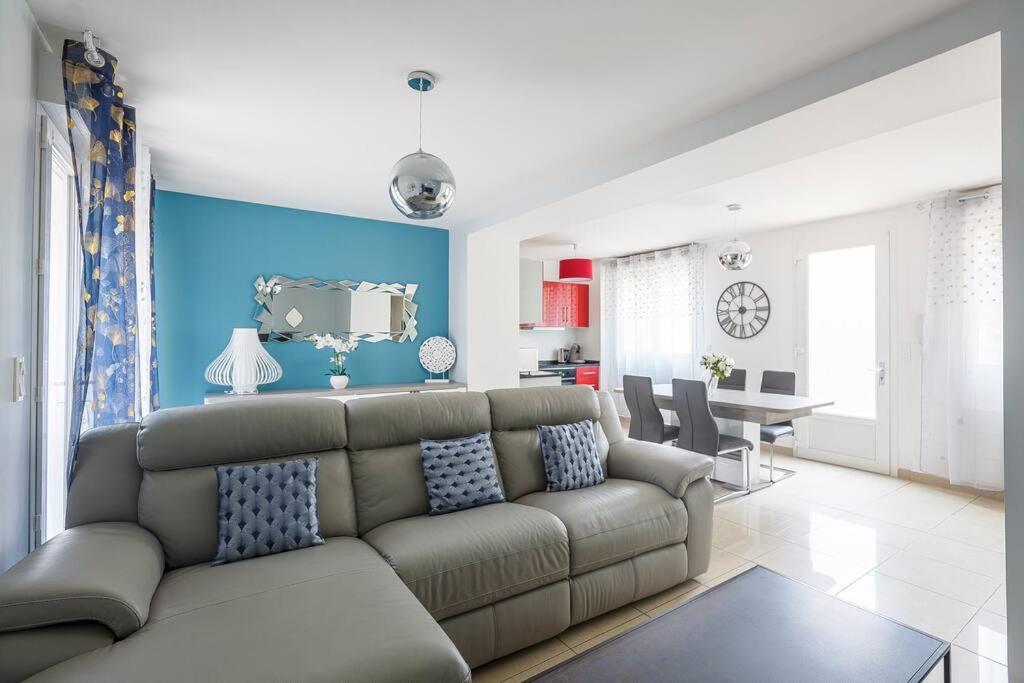 Logement 004 A 300M De La Gare Mantes La Jolie Εξωτερικό φωτογραφία